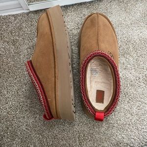 Tazz Ugg Slippers. Women’s size 11. Worn 3-4 times. NO BOX